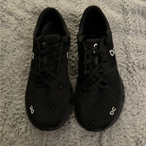 ON CLOUD Women’s X4 Black Athletic Shoes Size 6.5 - Picture 7 of 11